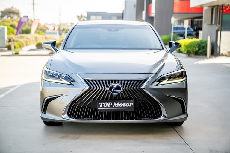 2021 Lexus ES300H