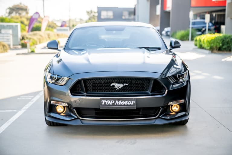 2017 Ford MUSTAN