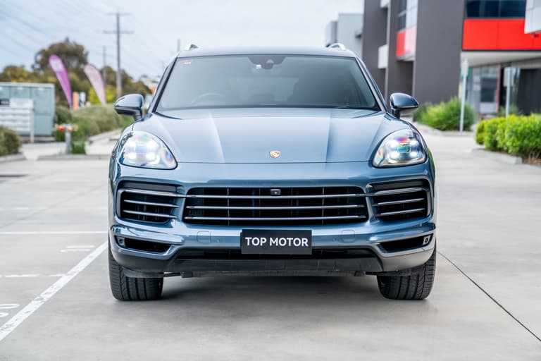 2018 Porsche CAYENNE